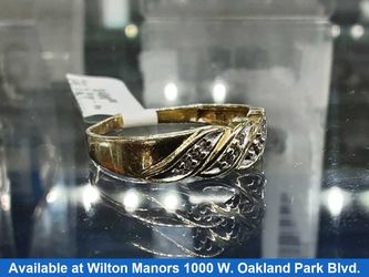 Men's Ring - Yellow Gold 10k (.417) 2.8 grams Size 20