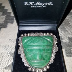 Very Rare Carved Jade Art Deco 1930s Brooch