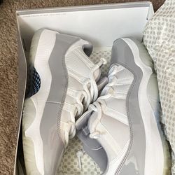 Jordan 11s Low 