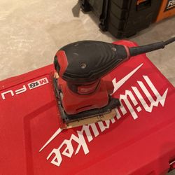 Milwaukee Sander 