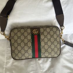 Gucci Crossbody Like New