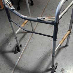 Guardian Walker with 2 wheels