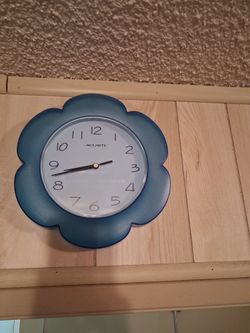 Blue Flower Clock
