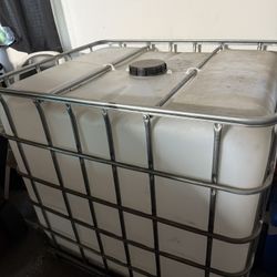 275 Gallon Water Tank