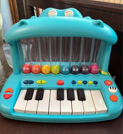 New Play Pop Hippo piano for 1+