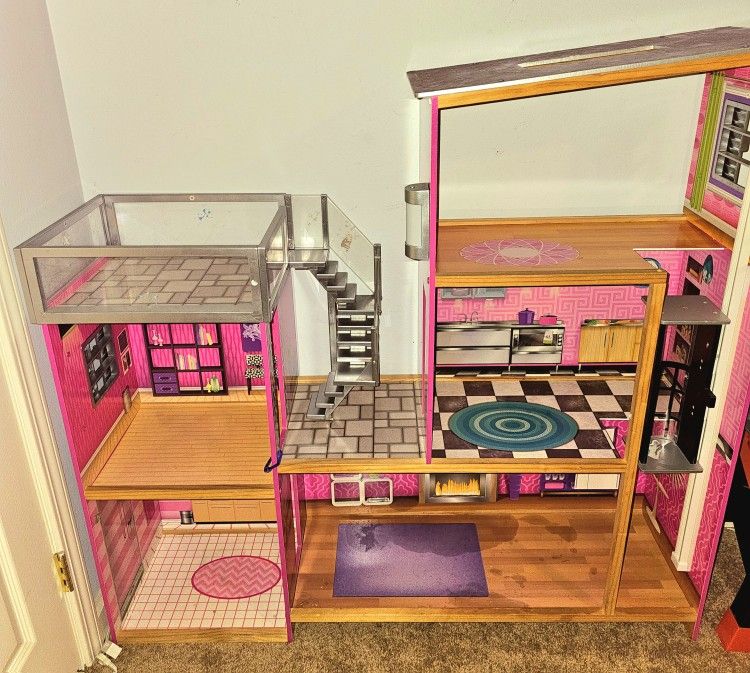 Barbie dream home