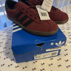 Adidas Stadt Men Size 7.5