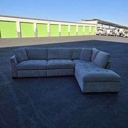 Thomasville Miles Fabric Sectional with Power Footrest *DELIVERY AVAILABLE*