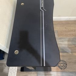 Gaming desk