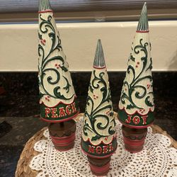 Vintage Pier 1 - 3 Christmas trees “joy” “peace” “Noel”  