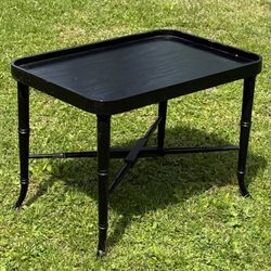 Vintage Black Lacquered Ebonized Wood Faux Bamboo Style Chinoiserie Coffee Table With Removable Tole Tray