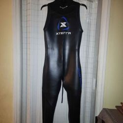 Xterra Ventilator Sleeveless Triathlon Women Wetsuit XFlex Swimsuit size Medium Large