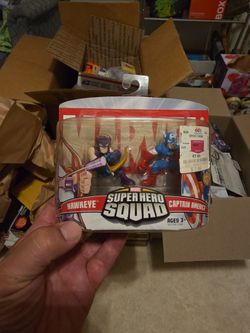Marvel Super Hero Squad Captain America and Hawkeye 2-Pack