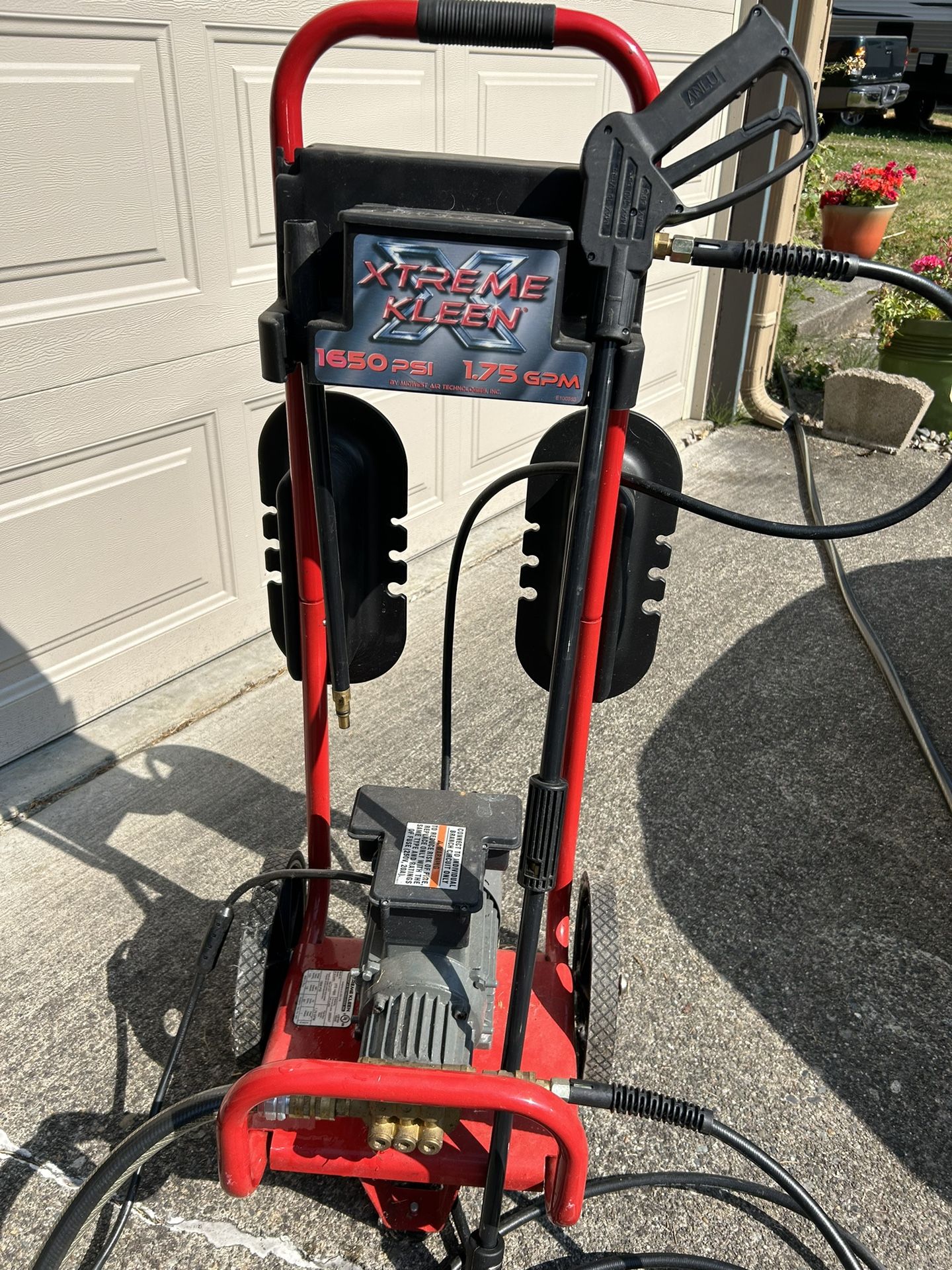 Xtreme Kleen 1650 PSI Electric Pressure Washer
