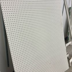 Peg Board 
