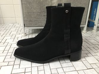 Stuart Weitzman Woman’s Boots