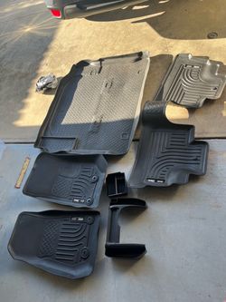 Jeep Wrangler Husky Liners Floor Mat Set