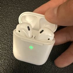 AirPods