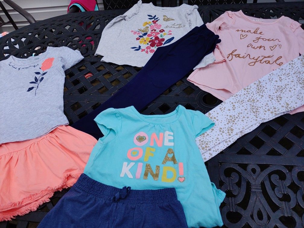 Girl bundle of clothes size 5/6 (30 items)