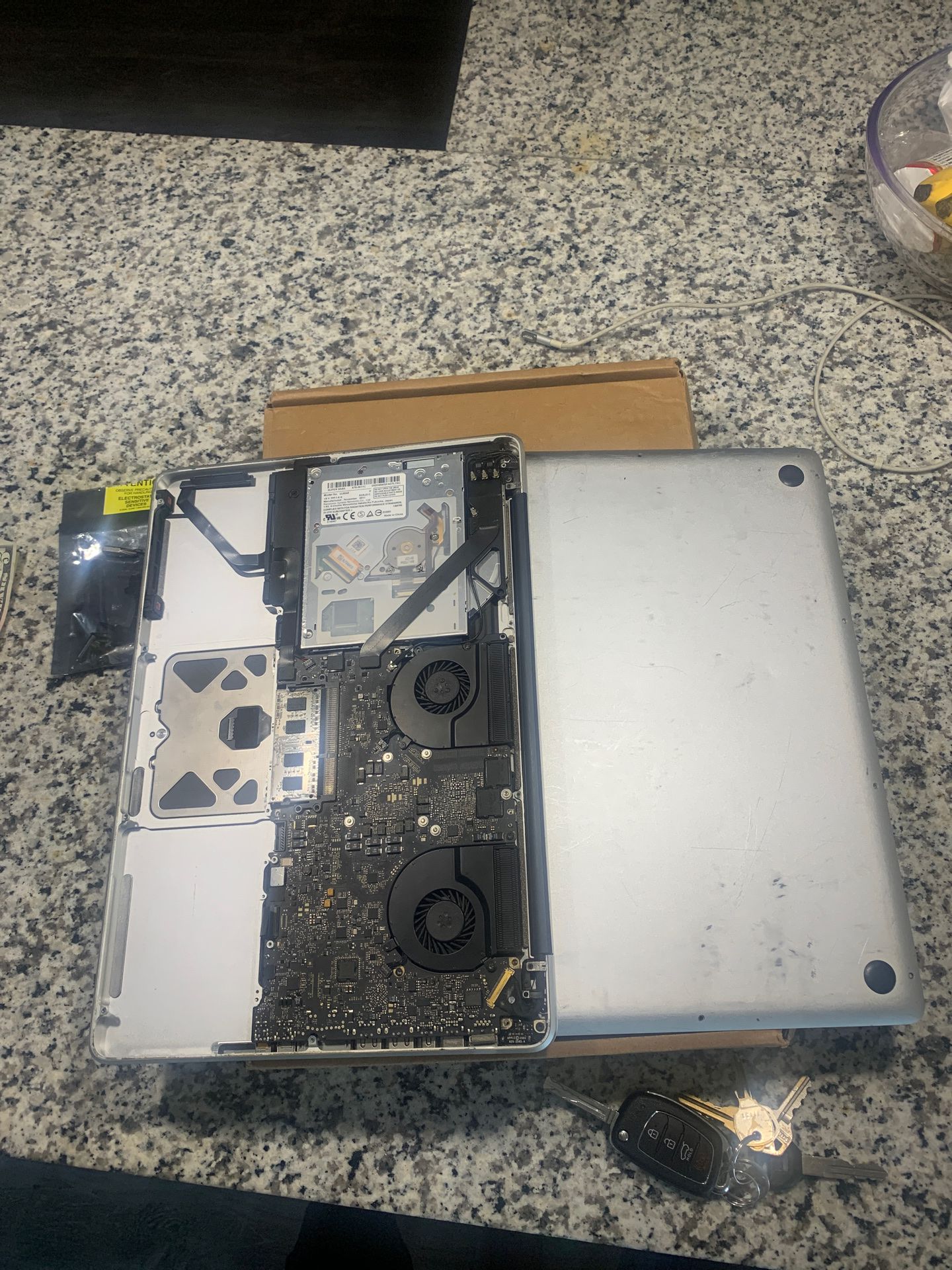 Mac book pro 2012 For Parts