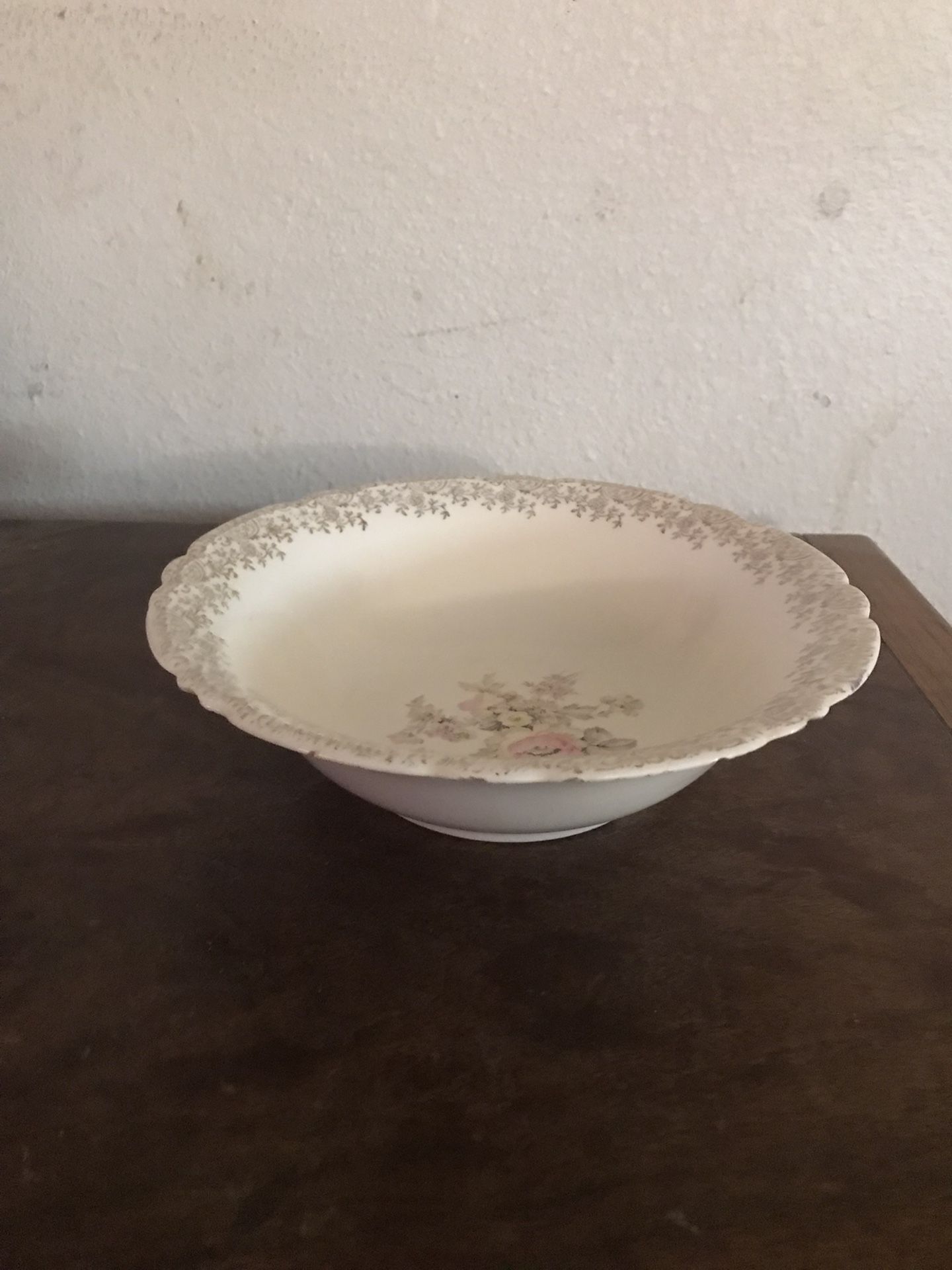 The French Saxon China Company 22 Karat Gold Serving Bowl