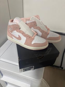 Jordan 1 mids SE