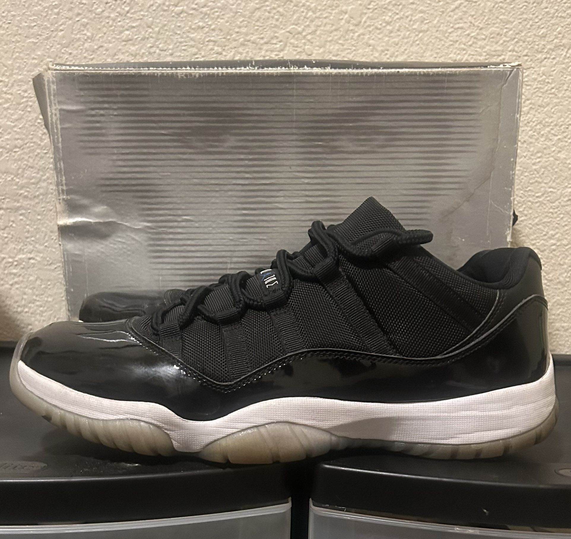 Space jam 11 Low size 12