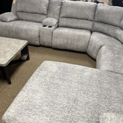 Beautiful Entertainment Theater Reclining Sectional!