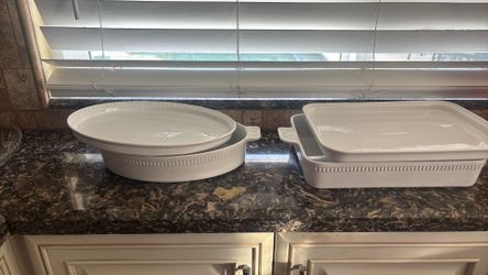 2 great oven bowls with lid