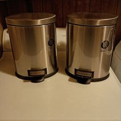 Oval Stainless Steel Pedal Trash can 5L   Finger Resistant.