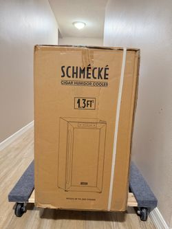 Schmecke 250 Cigar Cooler and Humidor