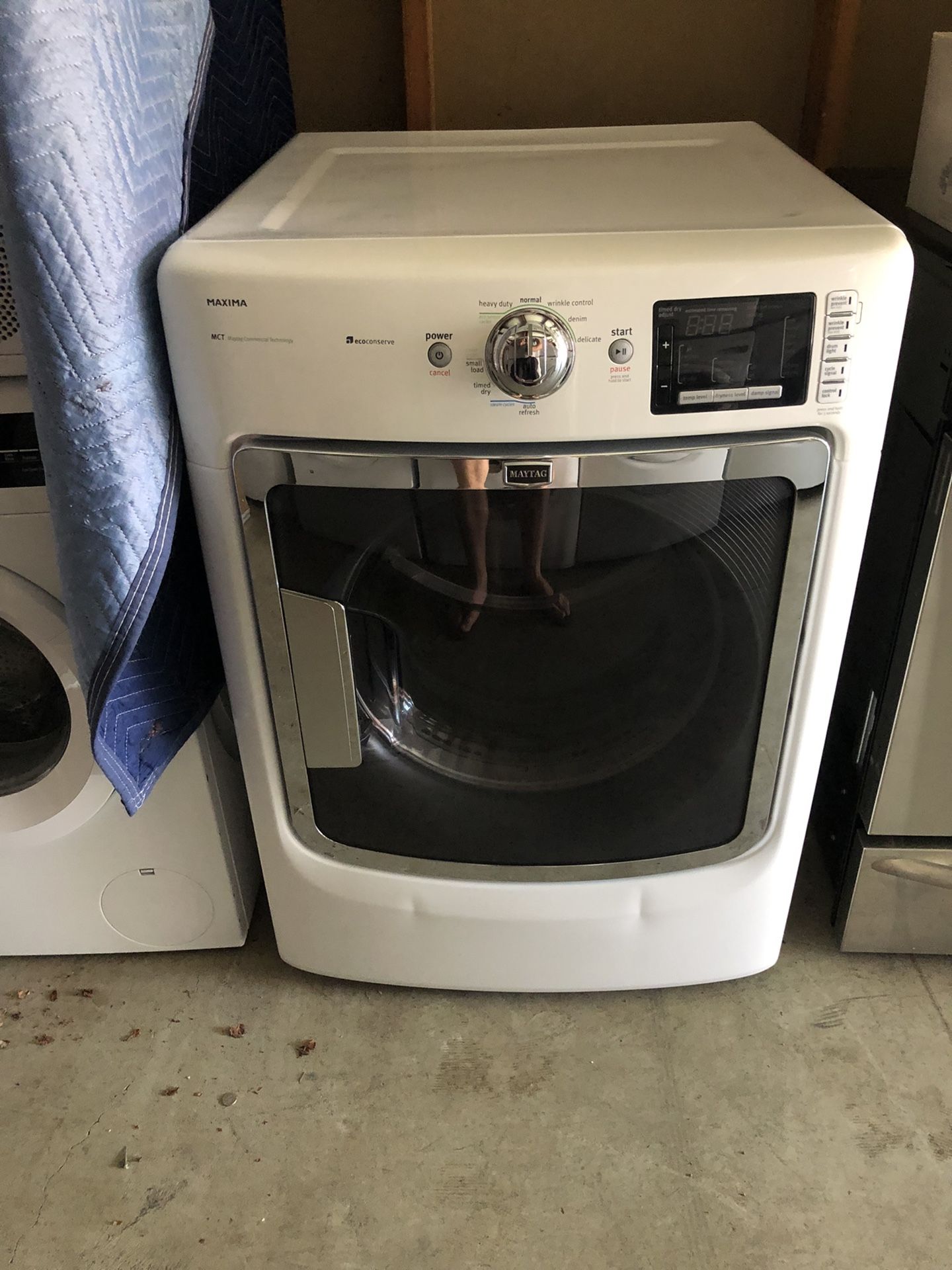 Maytag Maxima Dryer w/ Steam Can Be Stacked for Sale in Portland, OR