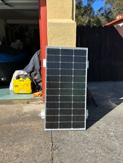Renogy solar panels (4) with 40amp rover made for rv