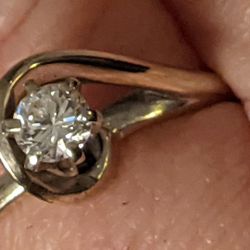 18K WHITE GOLD DIAMOND RING SZ 5 