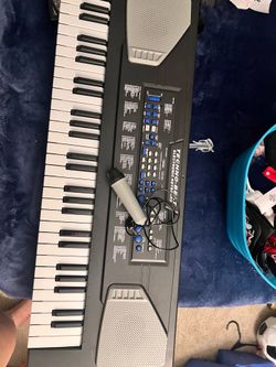 techno beat electronic keyboard
