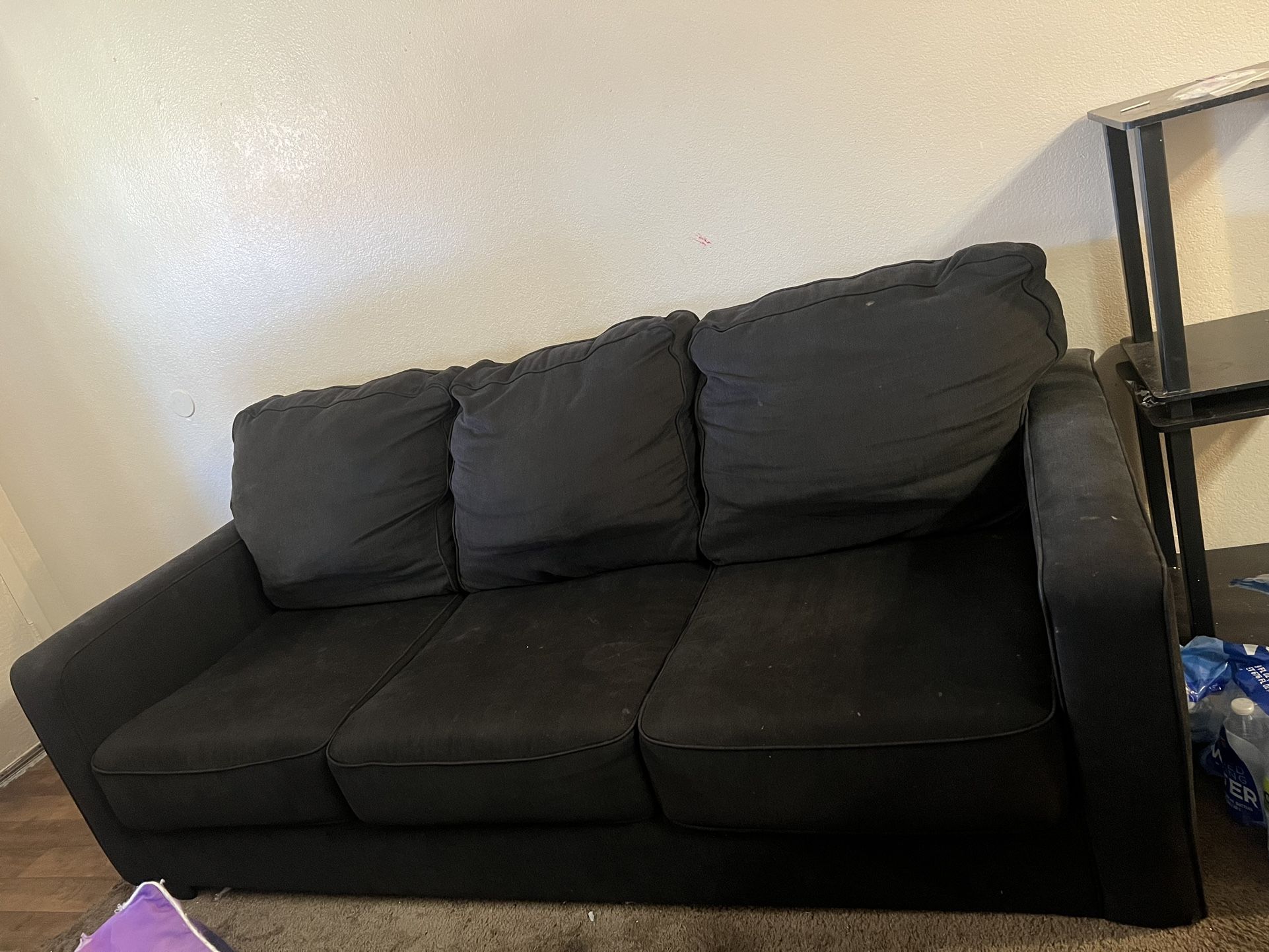 Black Couch W Pullout Bed