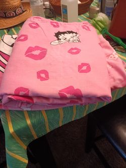 Twin size Betty poop sheets comes with fitted sheet flat sheet n one pillow case for 20.00