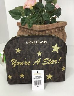 AWESOME CONDITION MICHAEL KORS MAKEUP ZIPPER BAG. FIRM