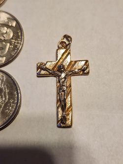 14k solid gold cross pendent