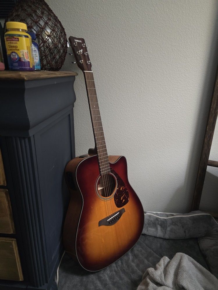 Yamaha FGX700SC