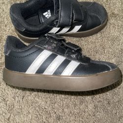 Adidas/crocs