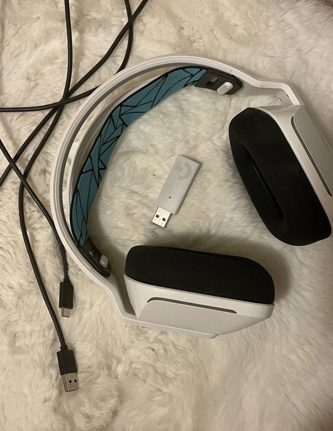 K/DA Logitech G733 Wireless Headset in White