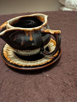 Pfaltzgraff Gravy Boat with Drip Plate