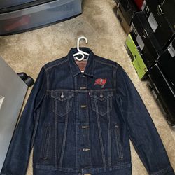 Levi’s Tampa Bay Buccaneers NFL Sports Denim 