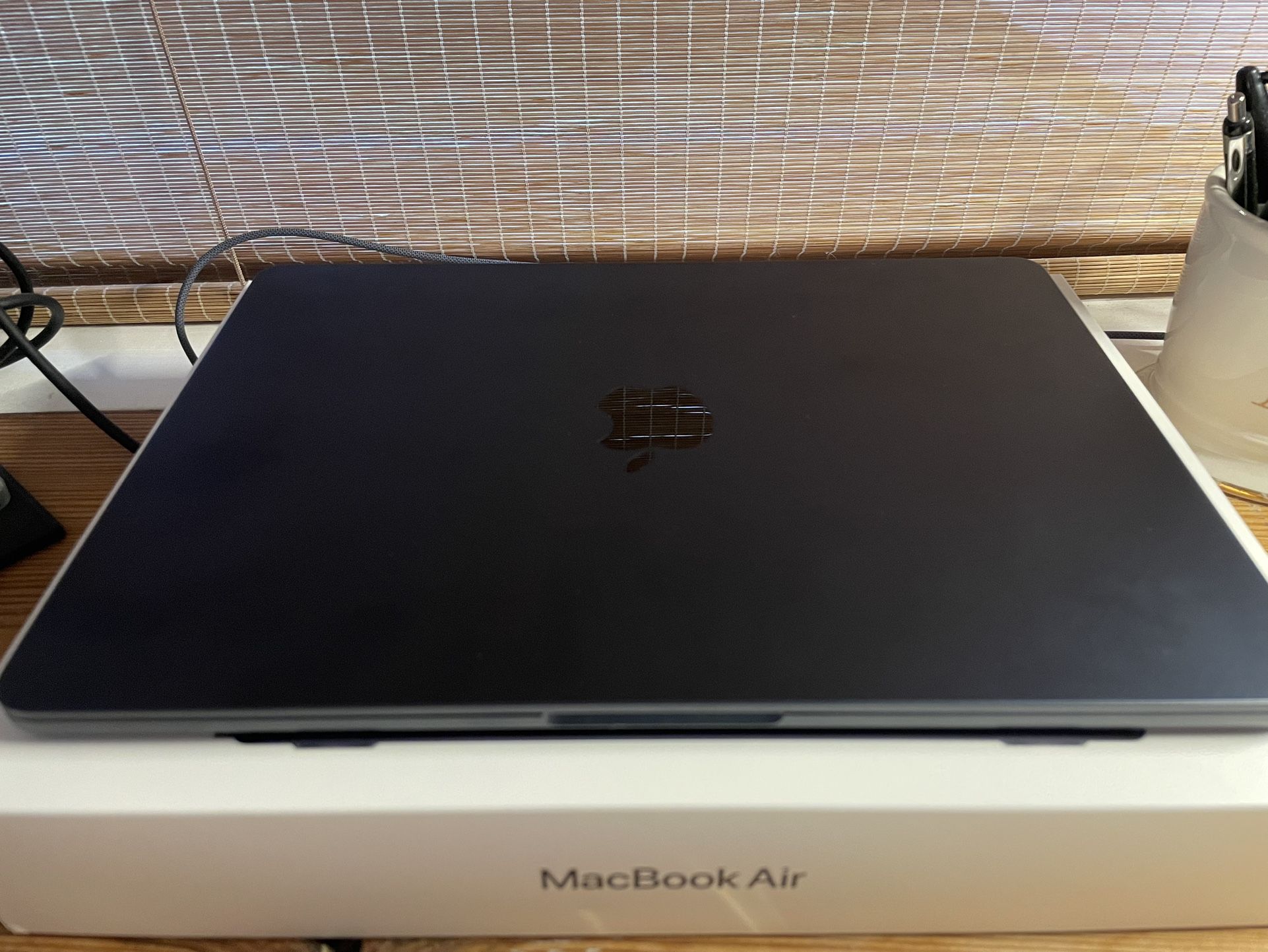 MacBook M2 13”