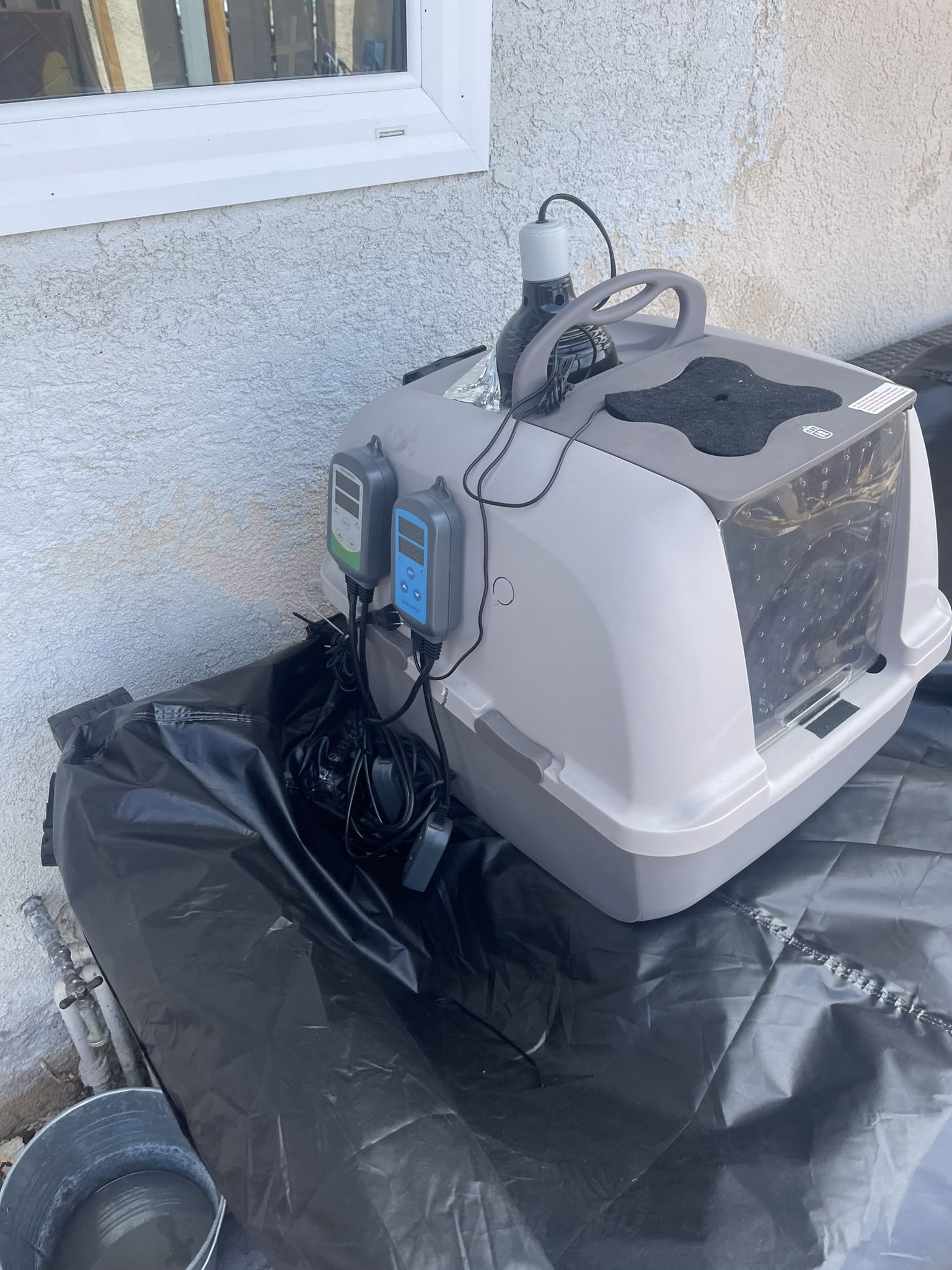 Dog Incubator
