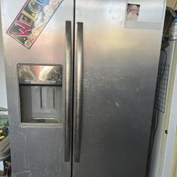 Whirlpool Refrigerator 
