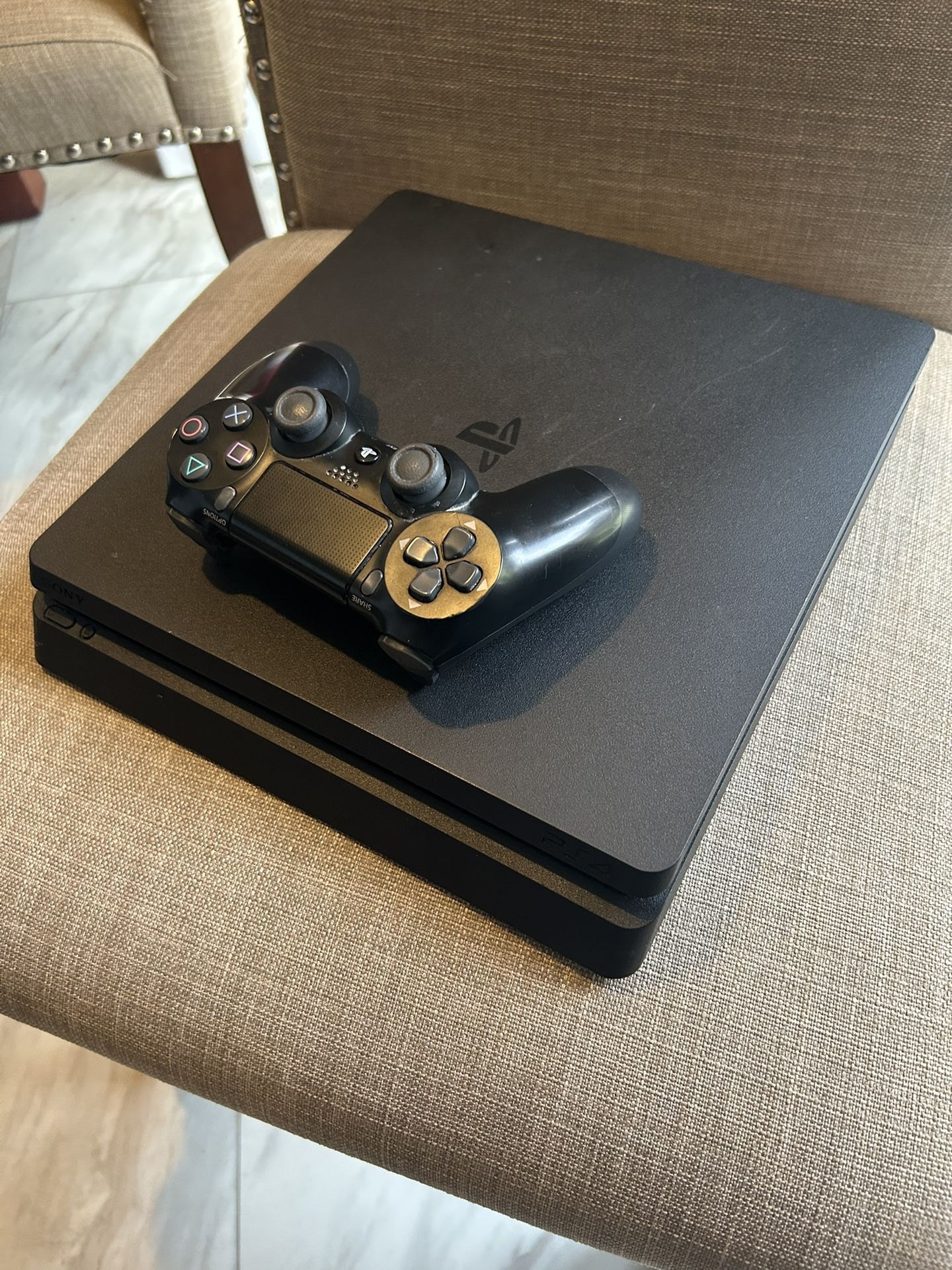 Ps4 Slim 1Tb