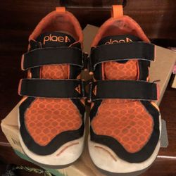 Plae Shoes Size 13