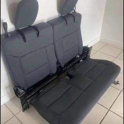 2020 - 2025 Explorer third seat